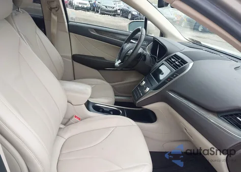 2017 Lincoln Mkc Reserve z USA, uszkodzony, nr VIN 5LMCJ3D93HUL57805